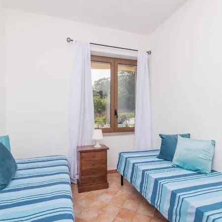 Ampia Con Piscina E Vista Per 12 Persone Olbia