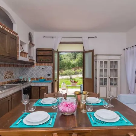 Appartement Ampia Con Piscina E Vista Per 12 Persone *
