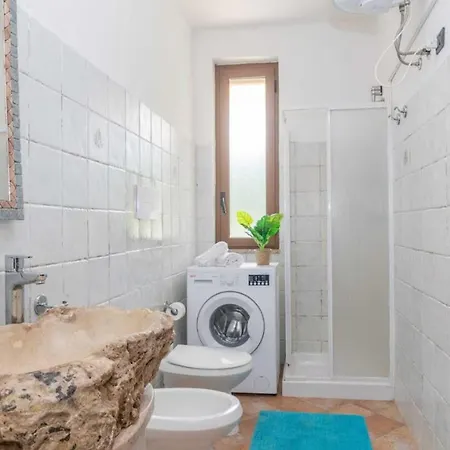 Ampia Con Piscina E Vista Per 12 Persone Olbia