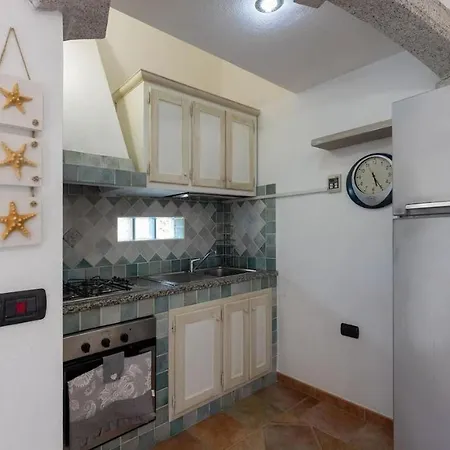 Ampia Con Piscina E Vista Per 12 Persone *